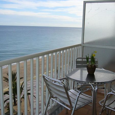Apartaments El Sorrall Blanes Δωμάτιο φωτογραφία