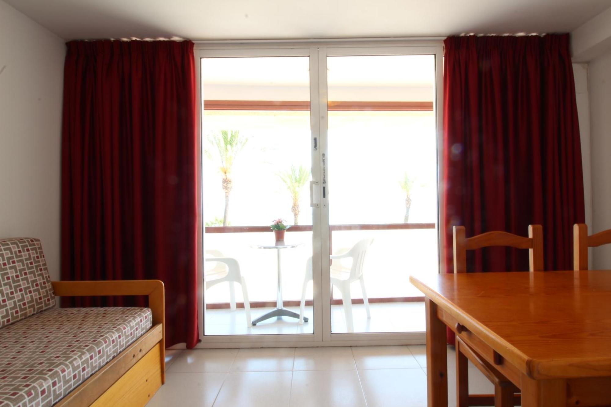 Apartaments El Sorrall Blanes Δωμάτιο φωτογραφία